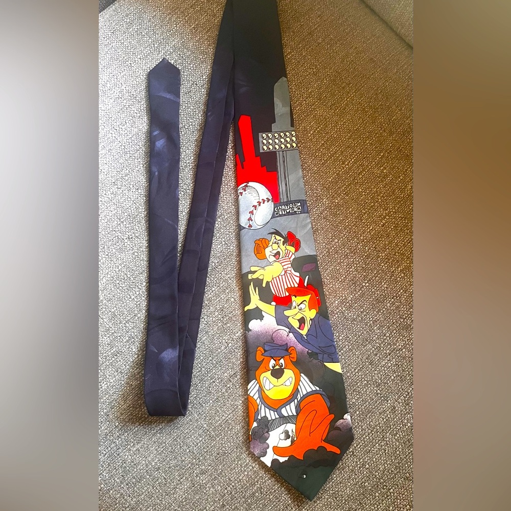 Vintage 90’s Cartoon Network baseball themed tie